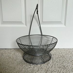 Fruit basket with banana hook